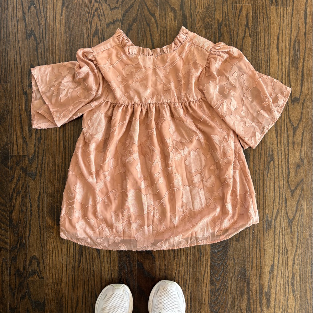 $10w/Bundle Woman’s Pink Flowy Patterned Blouse - image 3